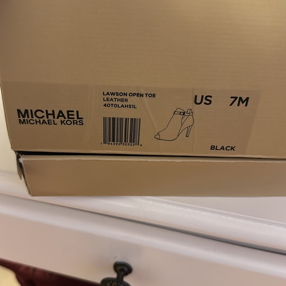 Michael Kors Heels - Picture 8 of 8